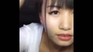 小護士在戶外摸摸結果尿了