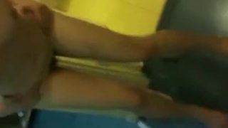 老婆怀孕只能把未成年的小姨子无套内射了（约炮加微753082012）