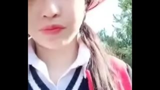 两个女孩勾引随机的家伙