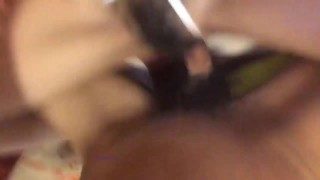 新婚妻子穿上我买的情趣内衣,骚的让我来干她,露脸超美(约炮加微753082012)