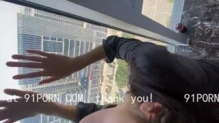 和少妇车震完去开房极品身材大屁股淫叫连连
