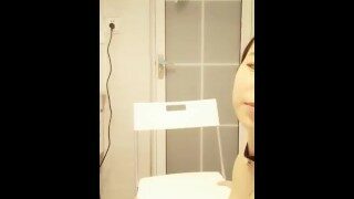 【国产】 极品 女主播 蜂腰肥臀劲爆身材 假鸡巴上位骑乘