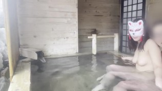 【混浴温泉旅】第1回秋田　1日目　ずっとムラムラしっぱなしだったけど、ようやく貸切露天風呂で彼の固くなったおチンチンを入れてもらえました。